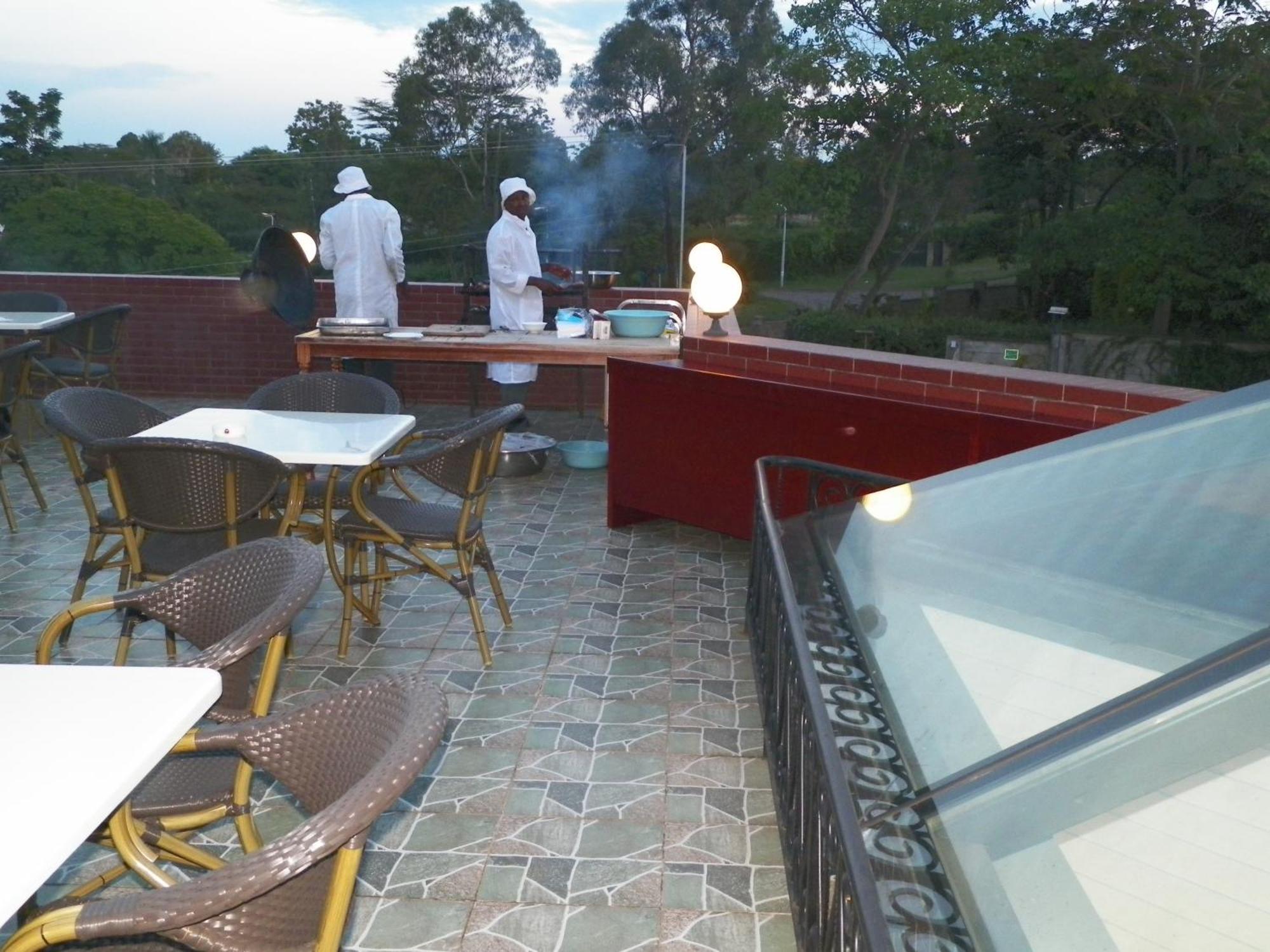 Soluxe Club International Hotel Nairobi Dış mekan fotoğraf