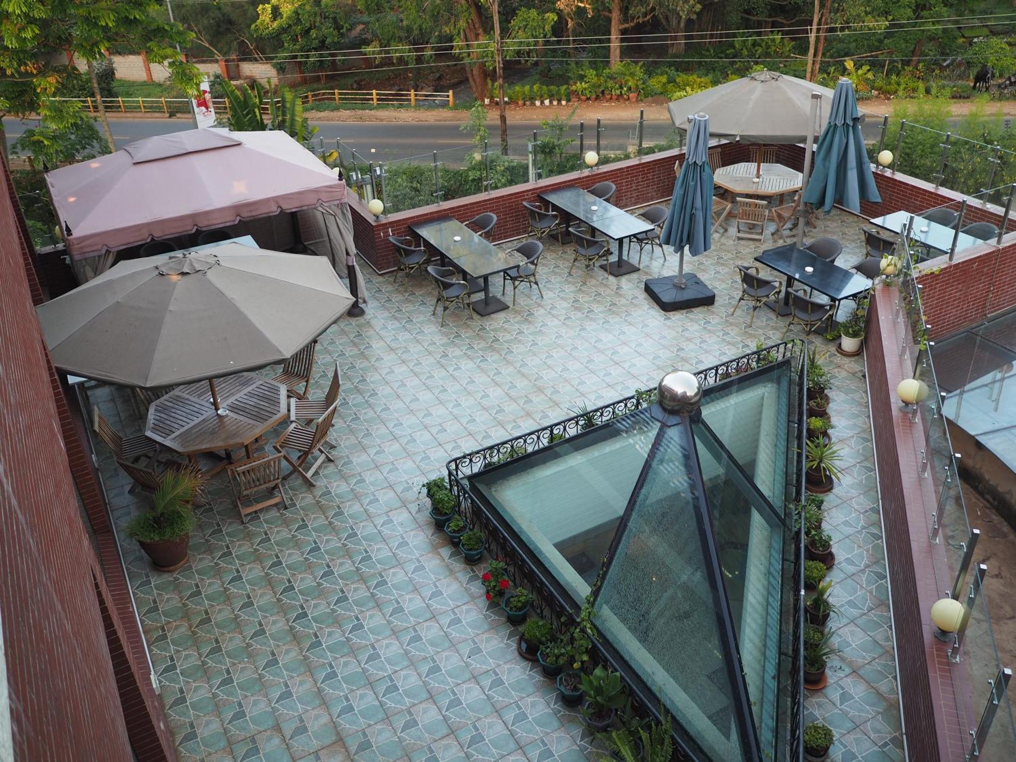 Soluxe Club International Hotel Nairobi Dış mekan fotoğraf