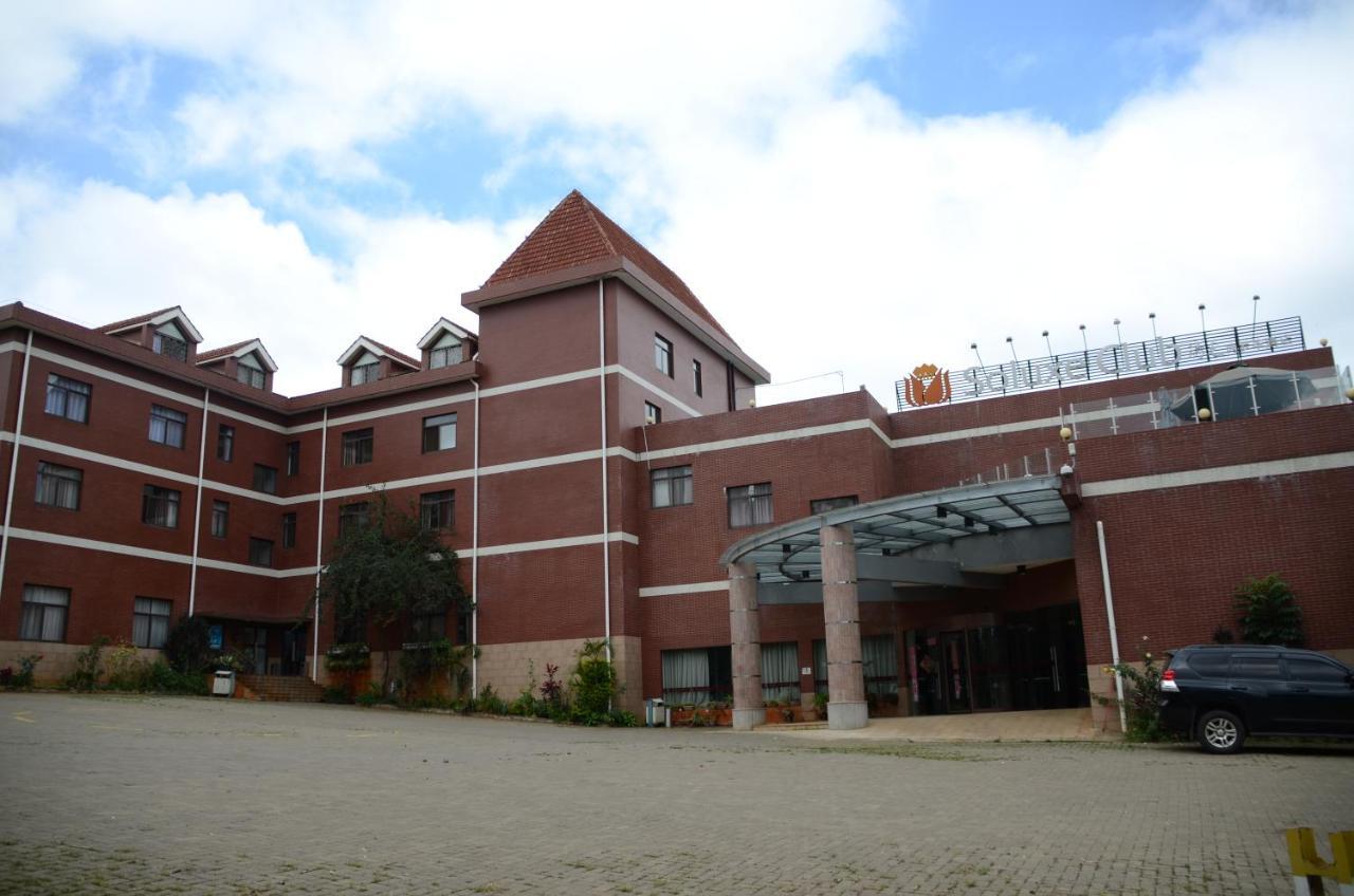 Soluxe Club International Hotel Nairobi Dış mekan fotoğraf